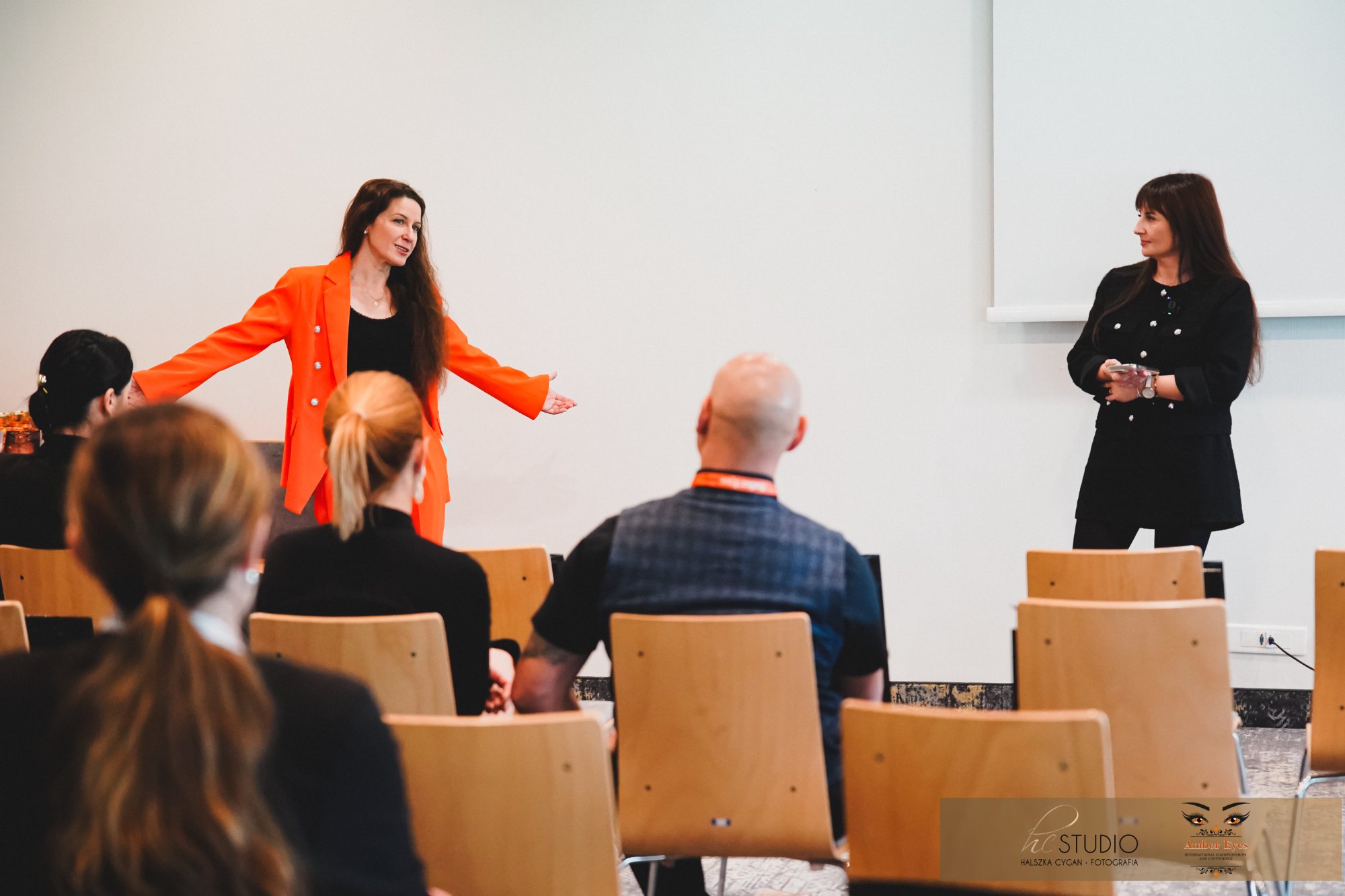 Grażyna Kleba - mentor, wystąpienie przed uczestnikami konferencji branżowej